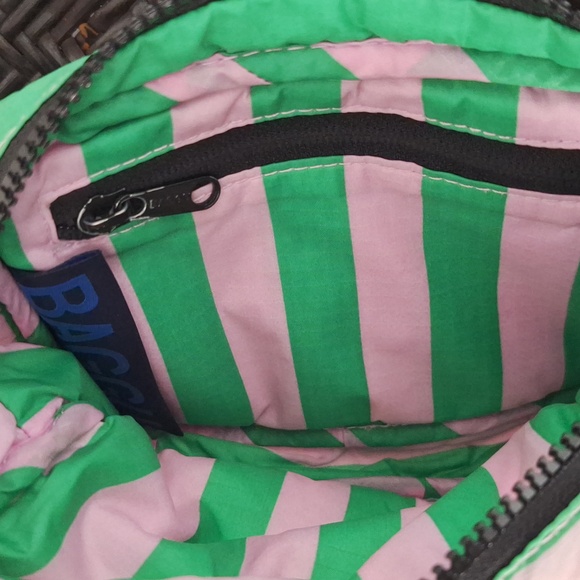 BAGGU Pink Green Awning Stripe Puffy Fanny Pack - Picture 11 of 13